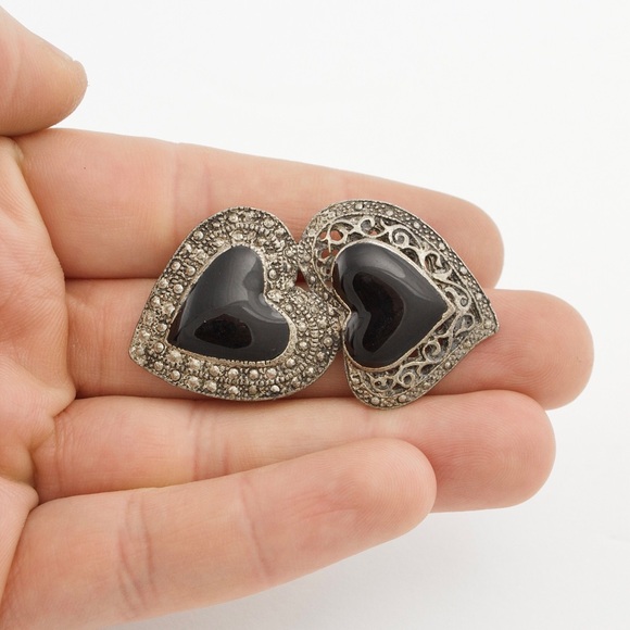 Vintage Double Heart Brooch Pin Black Enamel Silver Tone - Picture 4 of 4
